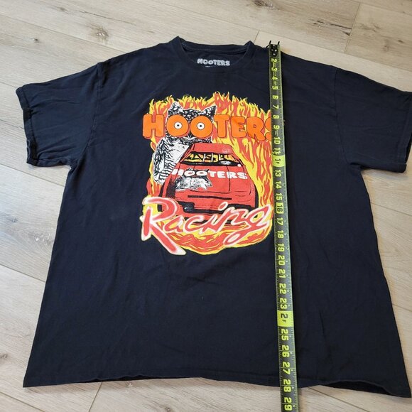 HOOTERS Racing T-Shirt Adult Size XL Black Orange Short Sleeve - Picture 2 of 6